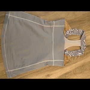 Lulu lemon scoop neck tank top size 8